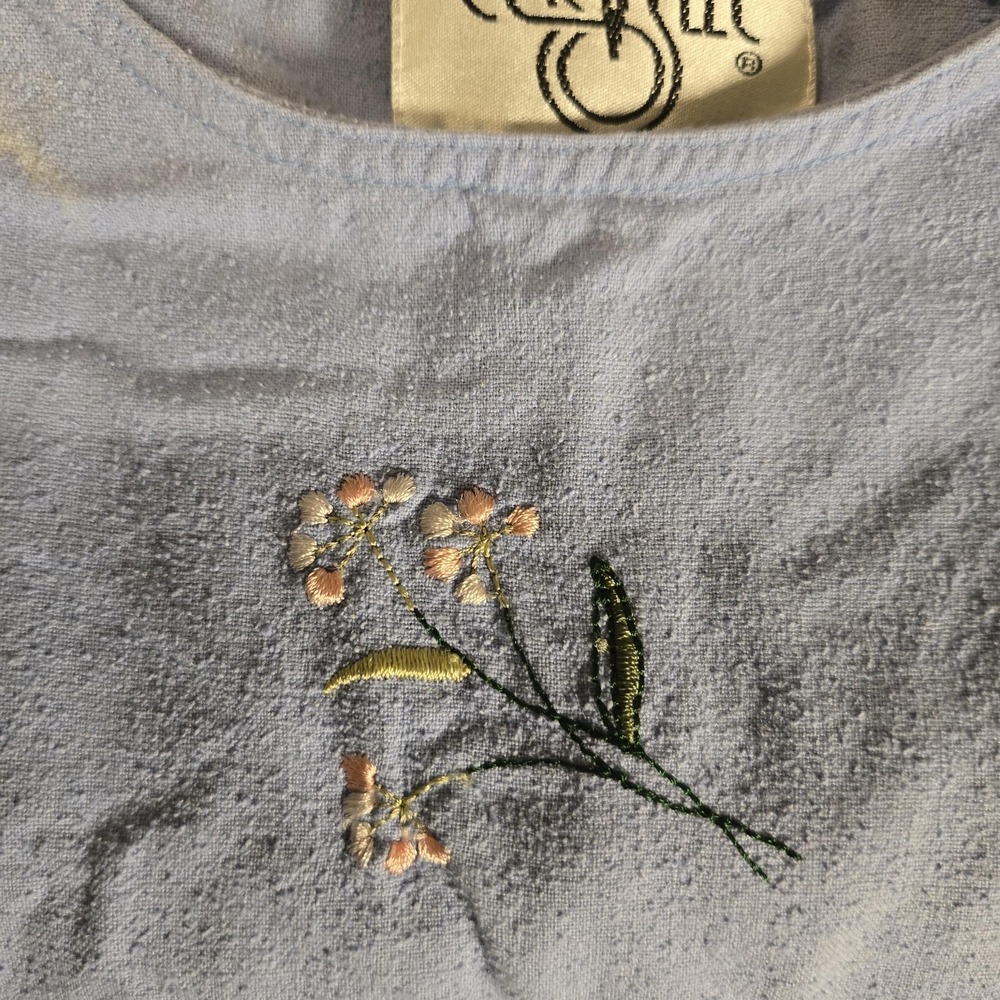 Cervelle Tank Top Womens 1X Blue White 100% Silk‎ Embroidered Floral Scoop Neck - Picture 7 of 8